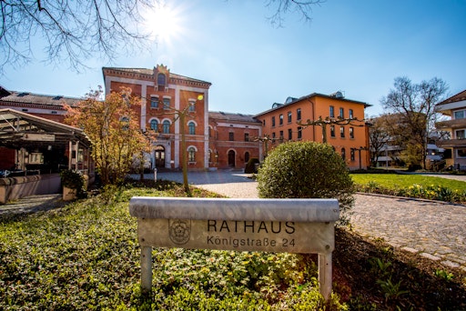  Das Rathaus der Stadt Rosenheim // Weiterer Text über ots und
www.presseportal.de/nr/176930 / Die Verwendung dieses Bildes für
redaktionelle Zwecke ist unter Beachtung aller mitgeteilten
Nutzungsbedingungen zulässig und dann auch honorarfrei.
Veröffentlichung ausschließlich mit Bildrechte-Hinweis.