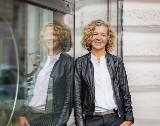  Irmgard Querfeld nutzt die Mitarbeiter-App als visionäre Employee
Experience und schafft so Arbeitsplätze, an denen Menschen gerne
bleiben und wachsen.