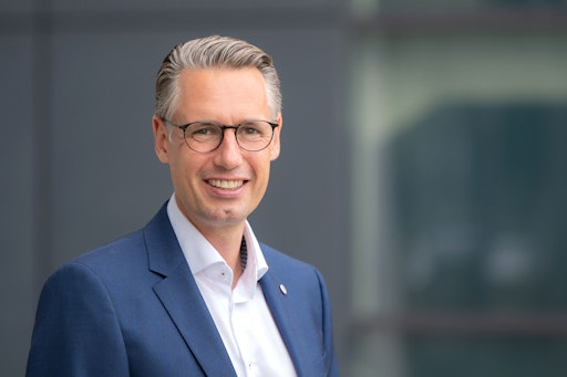 Vorschau Bild von FH-Rektor und Geschäftsführer Dominik Engel