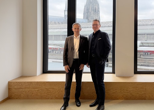  Thomas Rösch (CEO Cofinity-X), Dieter Meuser (CEO GEC) Image
source: German Edge Cloud // Weiterer Text über ots und
www.presseportal.de/nr/180337 / Die Verwendung dieses Bildes für
redaktionelle Zwecke ist unter Beachtung aller mitgeteilten
Nutzungsbedingungen zulässig und dann auch honorarfrei.
Veröffentlichung ausschließlich mit Bildrechte-Hinweis.