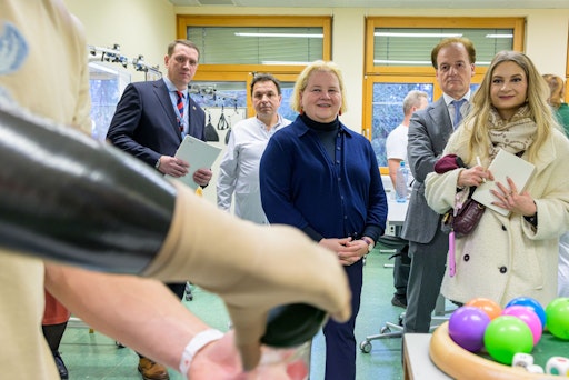 Bild zu OTS Grenzüberschreitender Know-how-Transfer: AUVA teilt
Expertise in der Amputationsmedizin