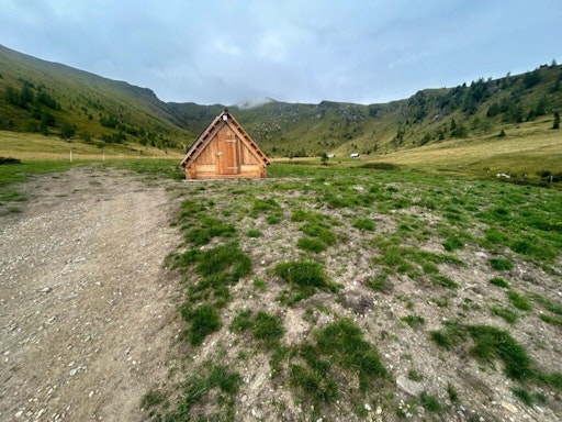 Moser Wasser führte in Goldegg im Pongau geologische
Untersuchungen, Probebohrungen und Analysen durch – und stieß auf
eine bisher unerschlossene Quelle. Der neue Brunnen bedeutet eine
zuverlässige Versorgung der 2.700 Einwohnerinnen und Einwohner.