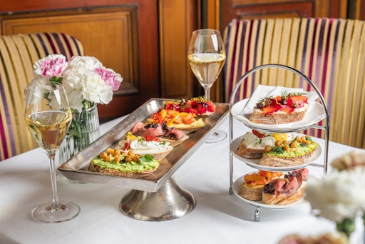 Die beliebten Sandwiches überzeugen sowohl mit Fleisch und Fisch
als auch als vegetarische und vegane Variante. Abdruck honorarfrei,
bitte nur im Kontext der Presseinformation.