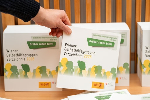  Das neue Wiener Selbsthilfegruppen Verzeichnis 2026 beinhaltet
Kontaktdaten von über 260 Selbsthilfegruppen zu 141
gesundheitsbezogenen Themen und ist somit eine wichtige
Informationsquelle für Betroffene und Angehörige.