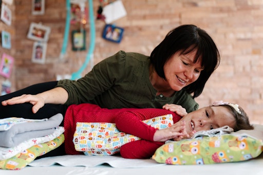  Die Deutschen Kinderhospiz Dienste begleiten Familien mit
lebensverkürzend erkrankten Kindern // Weiterer Text über ots und
www.presseportal.de/nr/176683 / Die Verwendung dieses Bildes für
redaktionelle Zwecke ist unter Beachtung aller mitgeteilten
Nutzungsbedingungen zulässig und dann auch honorarfrei.
Veröffentlichung ausschließlich mit Bildrechte-Hinweis.