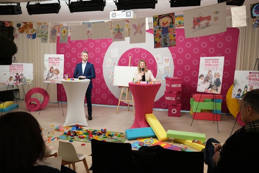 Vorschau Bild von Bildungsstadträtin Bettina Emmering und Landesgeschäftsführer
Philipp Kern