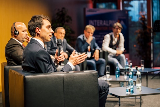Im Rahmen der Premiere von 3CS auf der INTERALPIN 2025 fand eine
Paneldiskussion mit Experten aus Forschung, Stadtplanung und
Industrie statt.