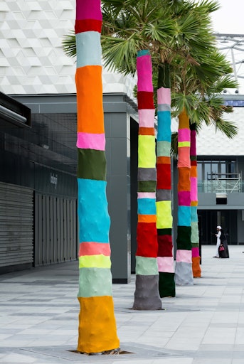 Vorschau Bild von Urban-Art-Pionierin Magda Sayeg ist beim Autostadt Frühlingsevent
zu Gast und verleiht dem Themenpark mit ihren kreativen
Textilinstallationen lebendige Akzente. // Weiterer Text über ots
und www.presseportal.de/nr/19185 / Die Verwendung dieses Bildes für
redaktionelle Zwecke ist unter Beachtung aller mitgeteilten
Nutzungsbedingungen zulässig und dann auch honorarfrei.
Veröffentlichung ausschließlich mit Bildrechte-Hinweis.