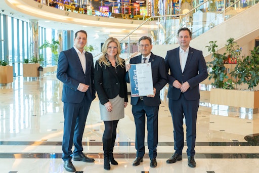  v.l.n.r.: Mag. Stefan Krenn, Mag. Monica Rintersbacher,
Dipl.-Ing. Ryszard Presch, Mag. Johannes Gratzl