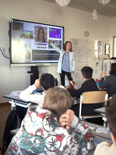 Führungskräfte geben praxisnahe Einblicke in die Arbeitswelt.