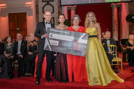 Vorschau Bild von Scheckübergabe an die Volkshilfe Wien für das Projekt „Urli,
Burli und Schnurli“