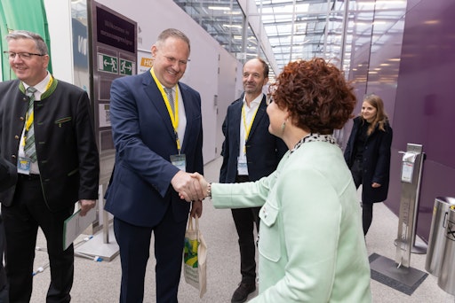 Biogas-Obmann KBVÖ Johannes Hauptmann im Gespräch mit
Staatssekretärin Elisabeth Zehetner