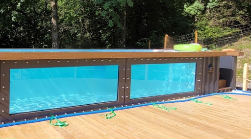 Nachhaltiger Containerpool von Cubepools mit Verglasung //
Weiterer Text über ots und www.presseportal.de/nr/182031 / Die
Verwendung dieses Bildes für redaktionelle Zwecke ist unter
Beachtung aller mitgeteilten Nutzungsbedingungen zulässig und dann
auch honorarfrei. Veröffentlichung ausschließlich mit
Bildrechte-Hinweis.