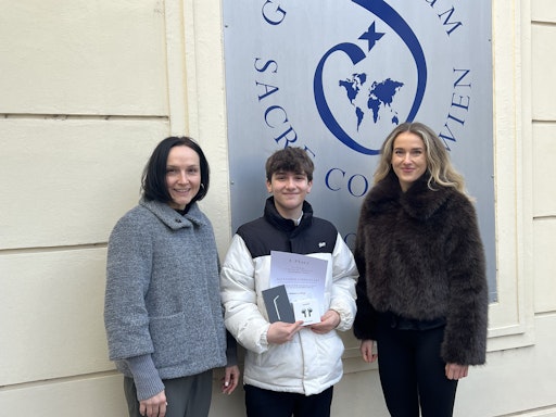 Preisübergabe am Sacre Coeur Wien.