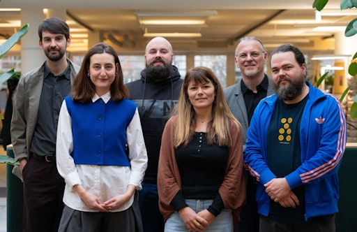 Um Jugendlichen zu zeigen, wie sie Falschnachrichten erkennen und
aufdecken zu können, startet die APA mit CheckBar unter
www.checkbar.at eine kostenlose Media-Literacy-Plattform für
Lehrerinnen und Lehrer sowie Schülerinnen und Schüler zwischen 14
und 19 Jahren.