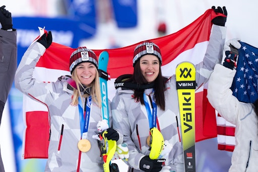 Vorschau Bild von Österreichs alpine Skirennläufer:innen führen das aktuelle
Medienpräsenz-Ranking des PR- und Kommunikationsdienstleisters
APA-Comm an. Im Bild: Die Goldmedaillengewinnerinnen Ariane Rädler
(Rang 2) und Katharina Huber (Rang 9).