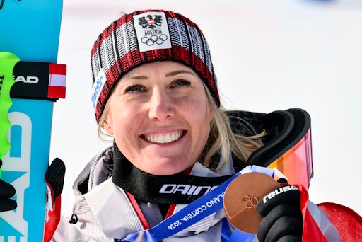 Vorschau Bild von Österreichs alpine Skirennläufer:innen führen das aktuelle
Medienpräsenz-Ranking des PR- und Kommunikationsdienstleisters
APA-Comm an. Bronzemedaillengewinnerin Cornelia Hütter belegt mit
336 Beiträgen Rang 3 im Medienpräsenz-Ranking.