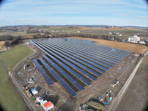 Vorschau Bild von Aufnahme Agri-PV-Kraftwerk, Drohnenaufnahme