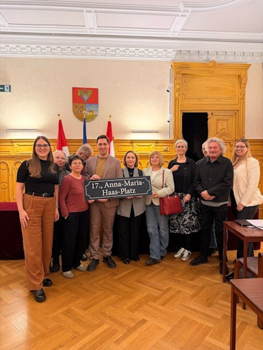 Gemeinsam wurde gestern in Hernals die Umbenennung des
Leopold-Kunschak-Platzes in Anna-Maria-Haas-Platz beschlossen.