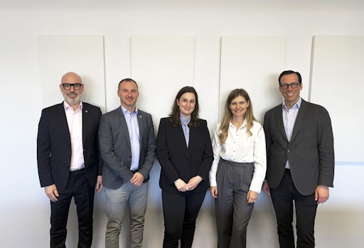 V.l.n.r.: Ernst Schöny, Geschäftsführer TSPD, René Rubant,
Geschäftsführer TSPD, Elisabeth von Rundstedt, Investment Associate
VTC, Nathalie Kaeser, Investment Director VTC, Philipp Freyschlag,
Managing Partner VTC