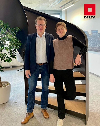  Bildhinweis (v.l.n.r.): Marc Höhne (Geschäftsführer, Bereich
Consulting) & Marion Wallner (Consultant & Sprecherin beim
DGNB-Jahreskongress am 05.03.26), DELTA