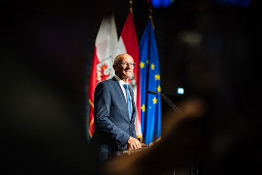  Tirols Landeshauptmann Anton Mattle wird bei der
EMG-Sonderedition erstmals zentrale medienpolitische Anforderungen,
Rahmenbedingungen und Erwartungen aus Sicht der Regionen skizzieren.