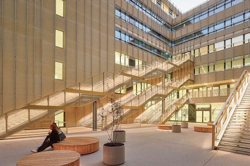  Die moderne Infrastruktur der SFU bedeutet ideale
Bildungsvoraussetzungen