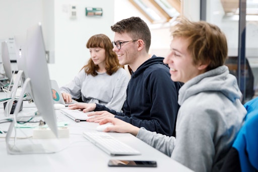 Vorschau Bild von Diplomlehrgang Mediendesign der Werbe Akademie: Der nächste
Lehrgang startet am 7. April.