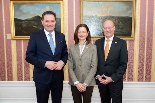 Vorschau Bild von Spanische Hofreitschule: Mag. Alexandra Kaszay ist neue
Geschäftsführerin