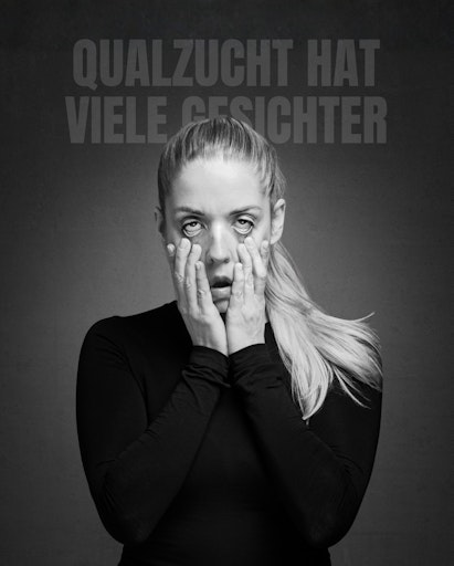 Vorschau Bild von Übermäßig schwere Hautpartien können Augenlider nach unten ziehen
– mit chronischen Entzündungen und Reizungen als Folge.