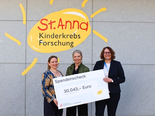 Spendenübergabe St. Anna Kinderkrebsforschung