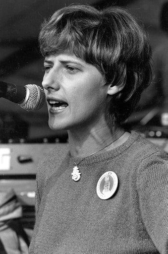  Zur ARTE-Sendung Petra Kelly - Act Now! Petra Kelly spricht bei
"Künstler für den Frieden" am 11. September 1982 in Bochum. © Archiv
Grünes Gedächtnis der Heinrich-Böll-Stiftung / Foto: RBB /
Honorarfreie Verwendung nur im Zusammenhang mit genannter Sendung
und bei folgender Nennung "Bild: Sendeanstalt/Copyright". Andere
Verwendungen nur nach vorheriger Absprache: ARTE-Bildredaktion,
Silke Wölk Tel.: +33 3 90 14 22 25, E-Mail: bildredaktion@arte.tv //
Weiterer Text über ots und www.presseportal.de/nr/9021