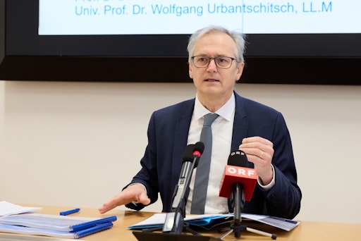 Vorschau Bild von Dr. Wolfgang Urbantschitsch, LL.M., Vorstand E-Control