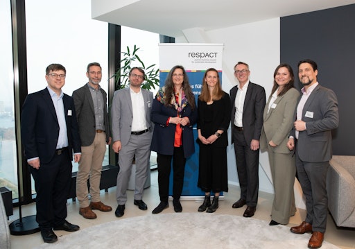 Die respACT-Lounge „Volle Fahrt für die Transformation –
Dekarbonisierung & Circularity als Hebel“ thematisierte
Erfolgsfaktoren, regulatorische Trends und praxisnahe
Best-Practice-Ansätze.