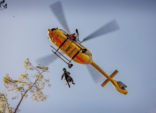 Vorschau Bild von Spezialeinsatz: Auf der AirMed 2026 demonstrieren Hersteller und
Windenoperator Einsätze mit der Rettungswinde. // Weiterer Text über
ots und www.presseportal.de/nr/122834 / Die Verwendung dieses Bildes
für redaktionelle Zwecke ist unter Beachtung aller mitgeteilten
Nutzungsbedingungen zulässig und dann auch honorarfrei.
Veröffentlichung ausschließlich mit Bildrechte-Hinweis.