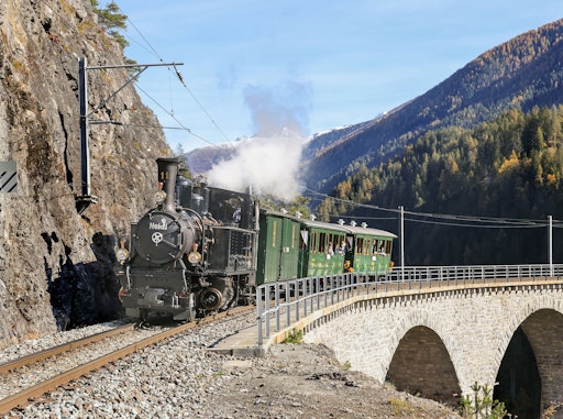 Vorschau Bild von Dampfzug Heidi auf dem Landwasserviadukt