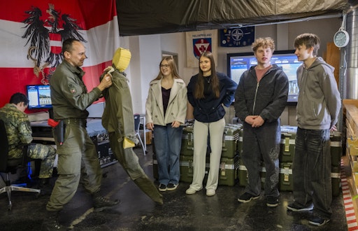 Vorschau Bild von Schüler erleben Bundesheer hautnah