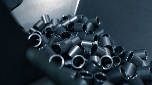 Vorschau Bild von Durch den gezielten Einsatz nachhaltiger Materialien lassen sich
Emissionen bereits in frühen Phasen der Wertschöpfung deutlich
reduzieren (Cradle-to-Gate).