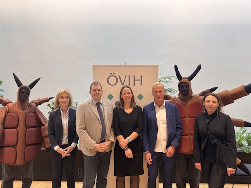 vlnr: Prof.in Priv.-Doz.in Dr.in Judith Aberle, Zentrum für
Virologie, MedUni Wien; Priv.-Doz. Dr. Georg Duscher, Zeckenforscher
bei der AGES-Tiergesundheit; Priv.-Doz.in Mag.a Dr.in Maria
Paulke-Korinek, PhD, DTM, Leiterin Abteilung für Impfwesen, BMASGPK;
Dr. Albrecht Prieler, Kinderarzt und Impfreferent der Ärztekammer
Burgenland; Mag.a Renée Gallo-Daniel, Österreichischer Verband der
Impfstoffhersteller (ÖVIH)