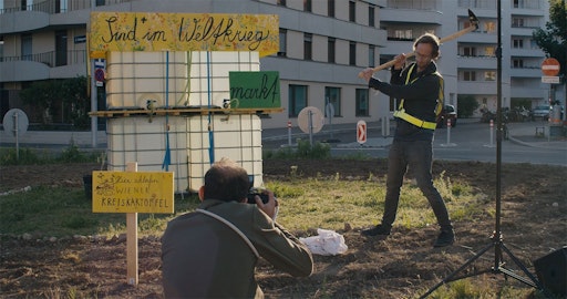 OKTO zum österreichischen Welterschöpfungstag: Sparschwein von Christoph Schwarz