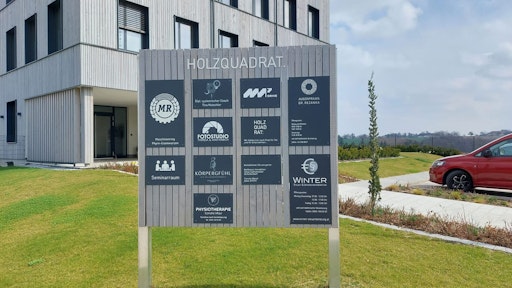 Schilder Holzer GmbH bietet individuelle Werbetechnik-Lösungen
von Beschriftung bis Werbebanner – Qualität und Vielfalt garantiert.