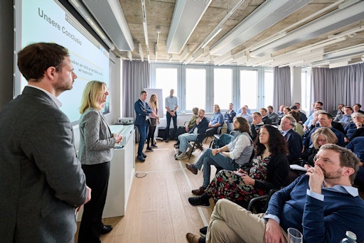 Vorschau Bild von Gruppenbild - KOO.BAU Praxisevent, 24.03.26 Vortrag