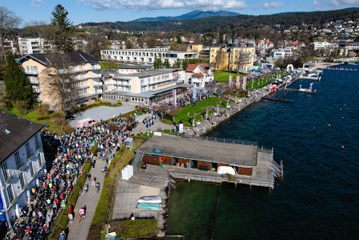 Start und Ziel sind wieder auf der Promenade in Velden zwischen
dem Schlosshotel und dem Wörthersee