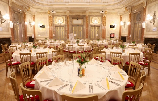 Der Abend für den guten Zweck verbindet Kultur und soziales
Engagement – und rückt eine inklusive Einrichtung für Kinder mit
Behinderungen in den Mittelpunkt.