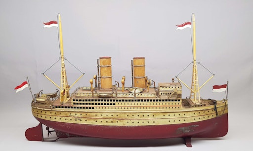 Vorschau Bild von One of the most notable purchases on Catawiki was a tin toy ship
model with a wind-up mechanism dating from 1910 to 1919, which sold
for EUR4,300. // Weiterer Text über ots und
www.presseportal.de/nr/112305 / Die Verwendung dieses Bildes für
redaktionelle Zwecke ist unter Beachtung aller mitgeteilten
Nutzungsbedingungen zulässig und dann auch honorarfrei.
Veröffentlichung ausschließlich mit Bildrechte-Hinweis.