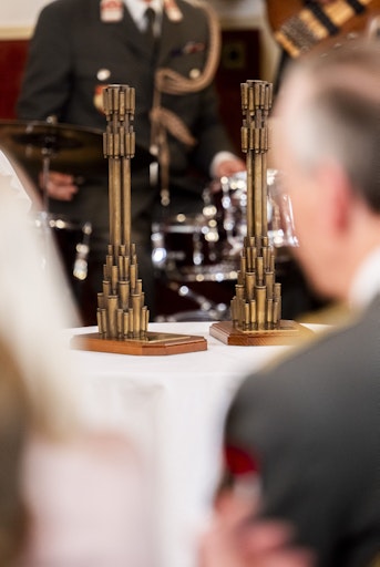 Vorschau Bild von Bundesheer: Ehrenpreis „Pro Defensione“ an
Verteidigungsministerin Klaudia Tanner verliehen