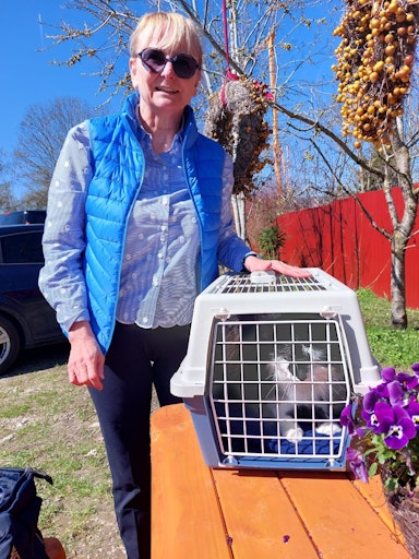 Vorschau Bild von Pezi mit glücklicher Halterin