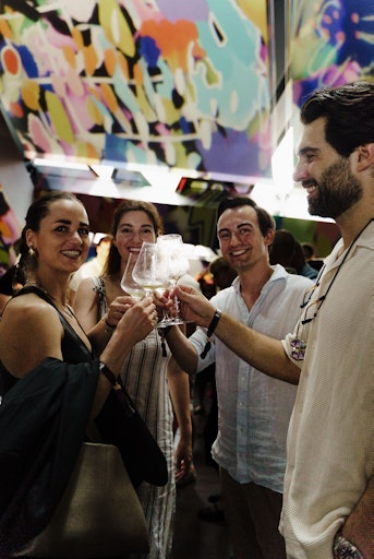 Vorschau Bild von Am 12. Juli bringt das Wein- und Kulinarikmagazin KALK&KEGEL
wieder den „Sunday Afternoon Wine Club“ powered by WEIN & CO in den
Gleis//Garten nach Wien.