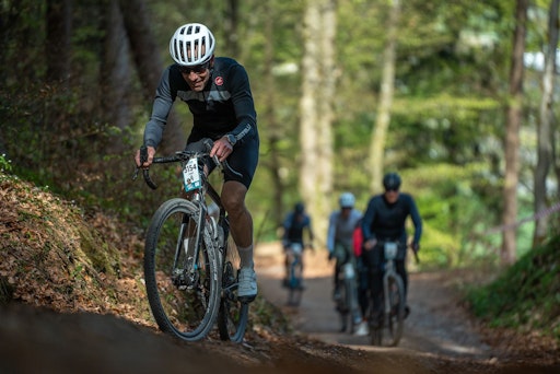 Vorschau Bild von Mit der neuen Streckenführung war der Gravel-Anteil der Strecke
dieses Jahr höher.
