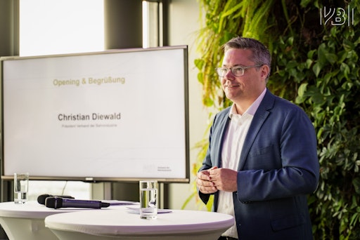 Vorschau Bild von Eröffnungsworte von Christian Diewald, Präsident des Verbands der
Bahnindustrie in Österreich (VBI), beim Parlamentarischen Tag der
Bahnindustrie